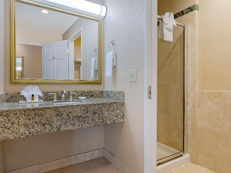 BEST WESTERN PLUS Marina Shores Hotel image