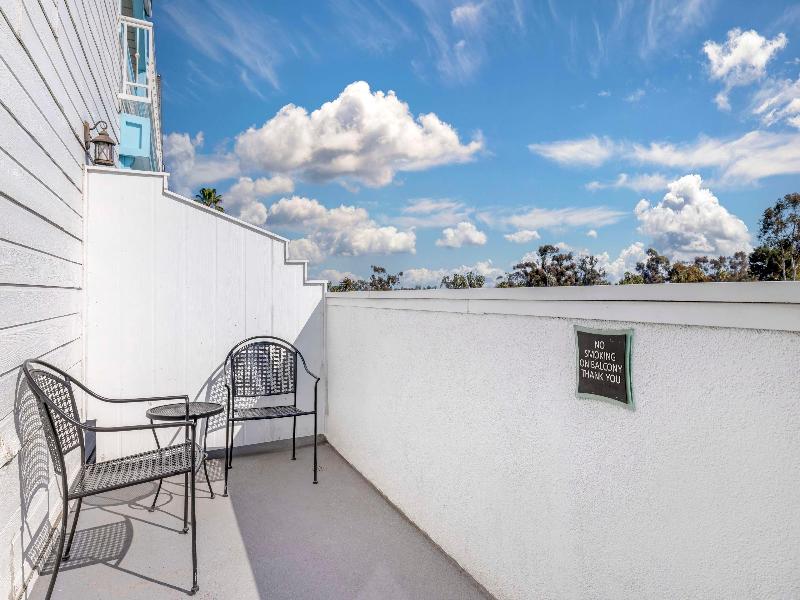 BEST WESTERN PLUS Marina Shores Hotel image
