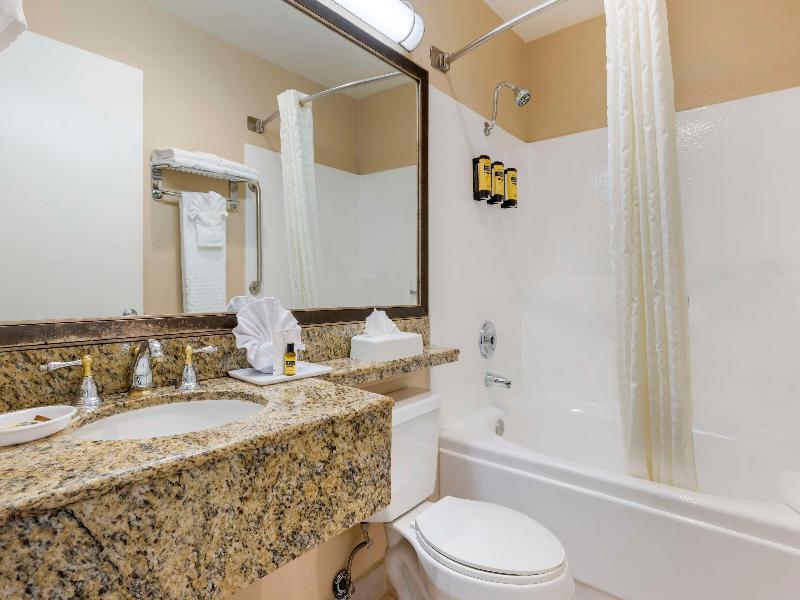 BEST WESTERN PLUS Marina Shores Hotel image