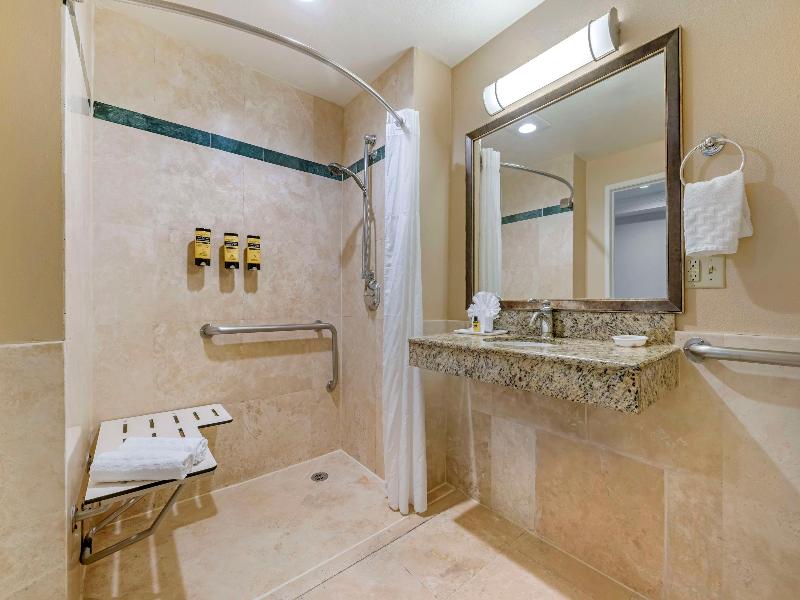 BEST WESTERN PLUS Marina Shores Hotel image