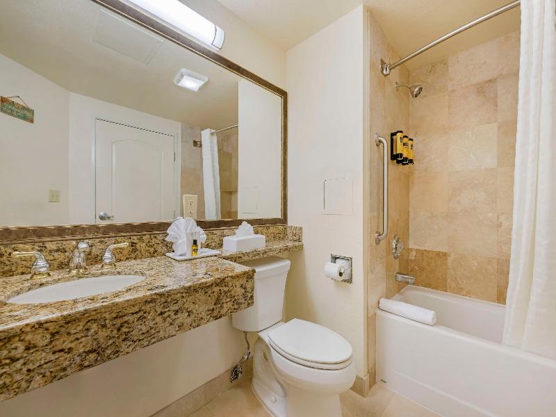 BEST WESTERN PLUS Marina Shores Hotel image