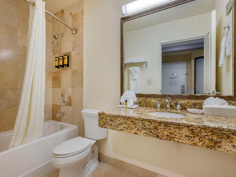 BEST WESTERN PLUS Marina Shores Hotel image