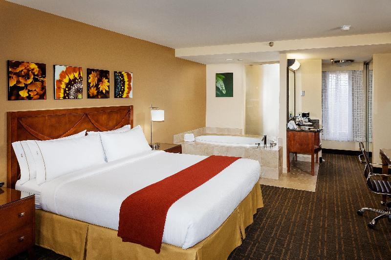 Holiday Inn Express Simi Valley image