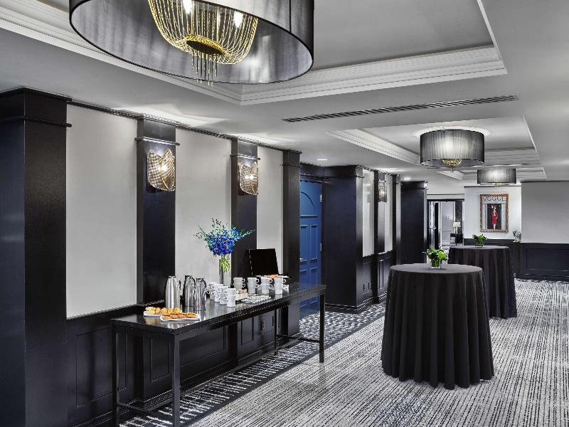 Vogue Hotel Montreal Downtown, Curio Collection by