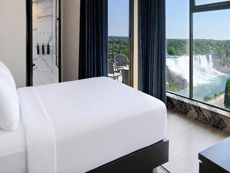The Brock Niagara Falls Fallsview, Tapestry image