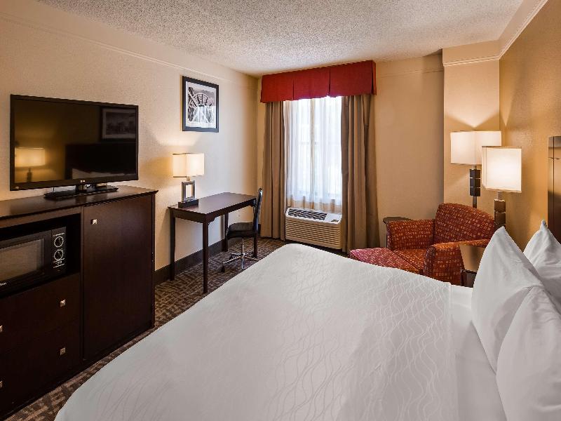 BEST WESTERN PLUS Peoria image