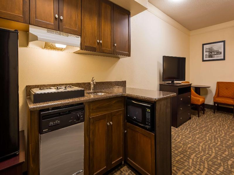 BEST WESTERN PLUS Peoria image