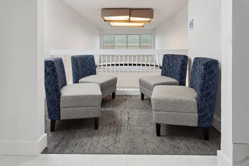 Holiday Inn Express Pekin  image