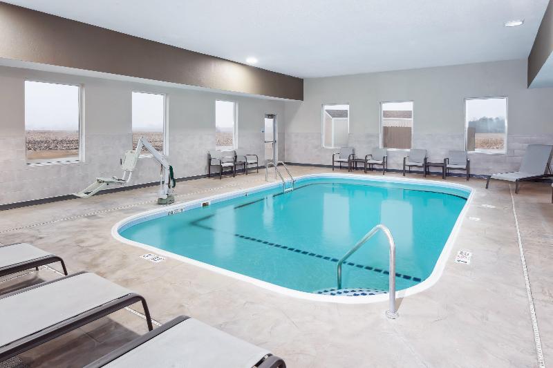 Holiday Inn Express Pekin  image