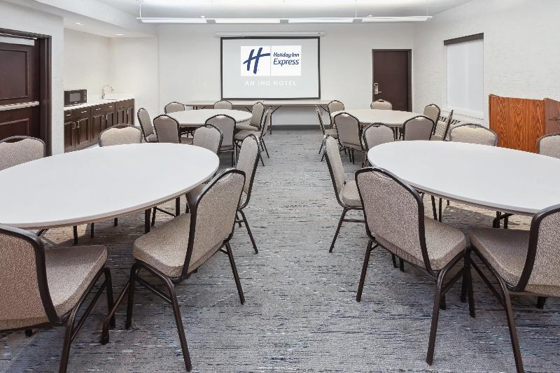 Holiday Inn Express Pekin  image
