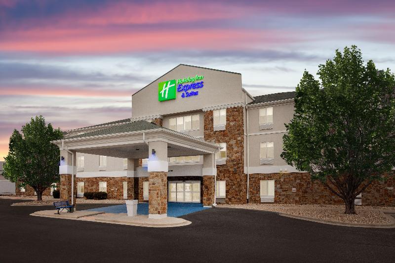 Holiday Inn Express Pekin  image