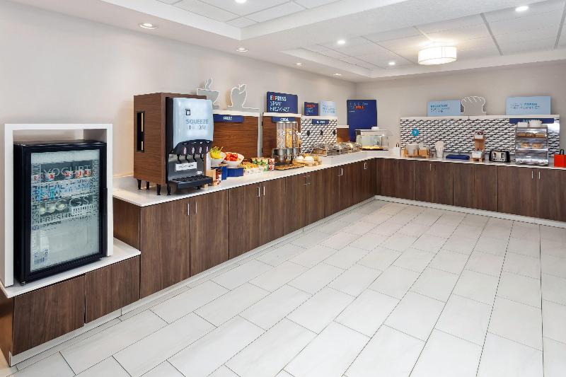 Holiday Inn Express Pekin  image
