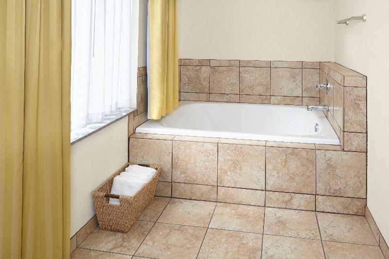 Holiday Inn Express Pekin  image