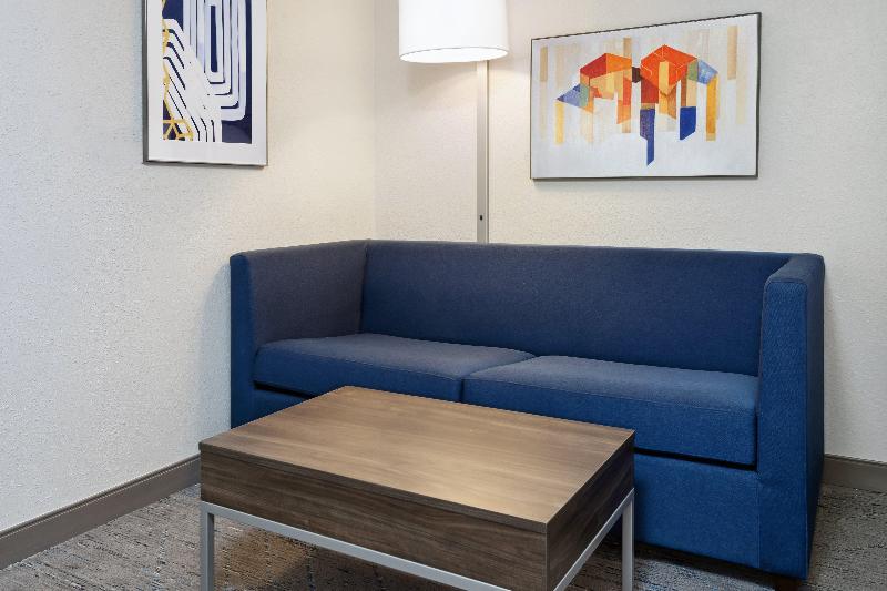 Holiday Inn Express Pekin  image