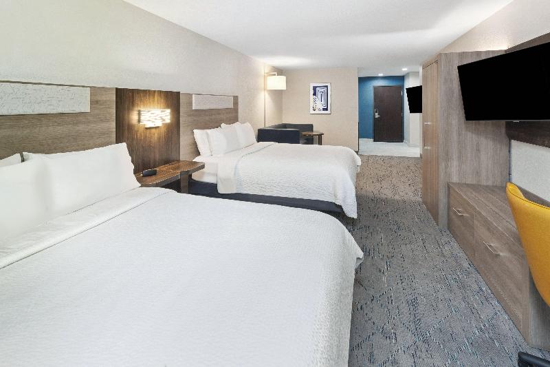 Holiday Inn Express Pekin  image