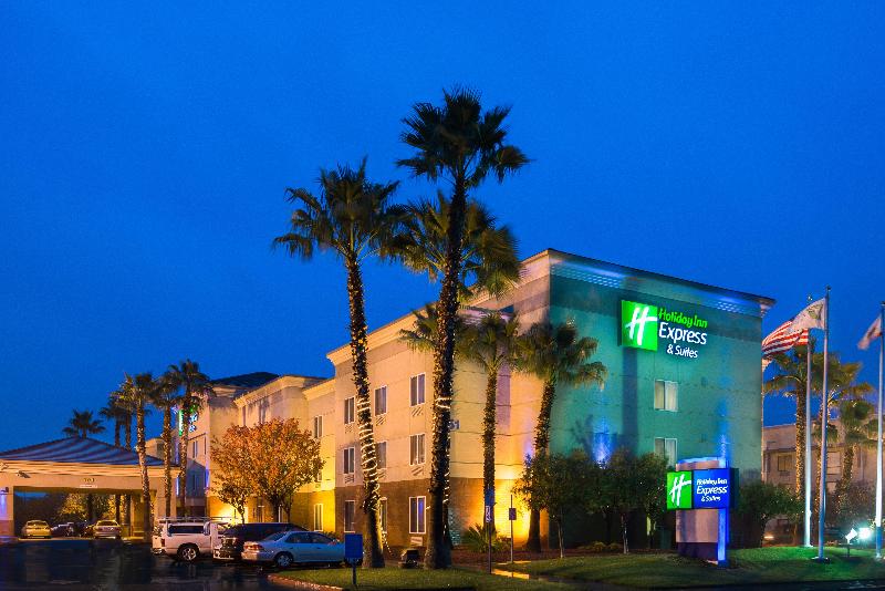 Holiday Inn Express Hotel & Suites Vacaville
