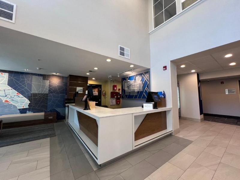 Holiday Inn Express & Suites Berkeley By IHG — view