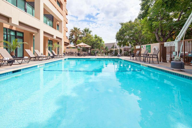 Holiday Inn Palmdale-Lancaster image