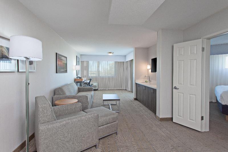 Holiday Inn Palmdale-Lancaster image