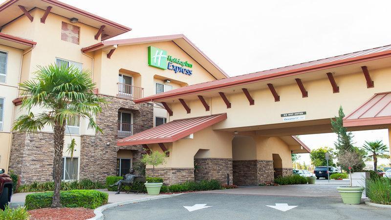 HOLIDAY INN EXPRESS HOTEL AND SUITES TURLOCK-HWY 99