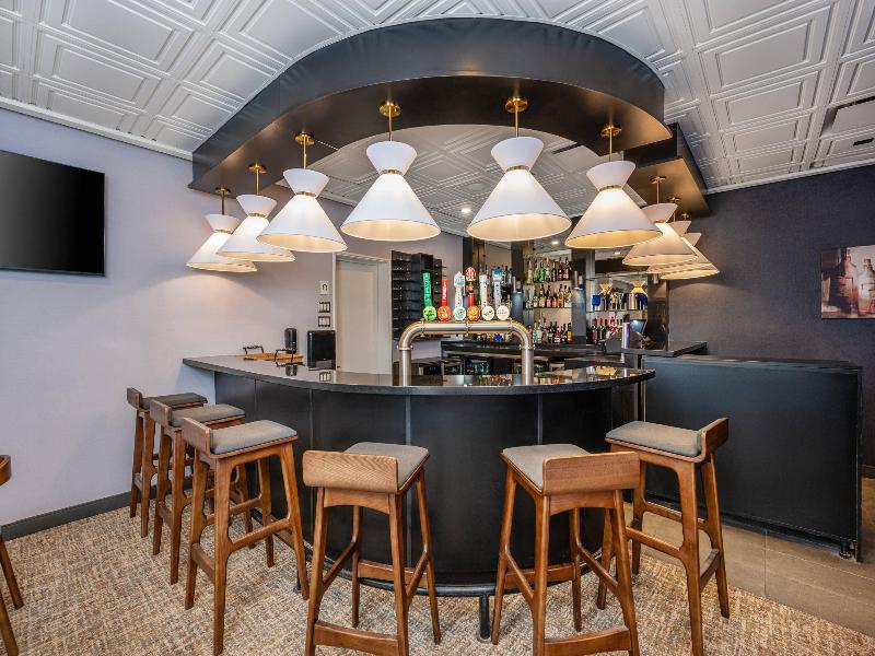 Radisson Hotel Montreal Airport image