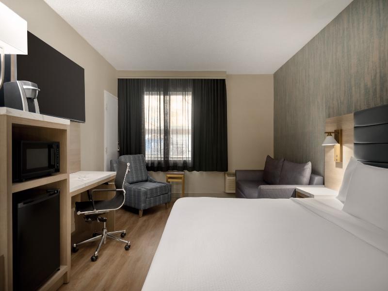 Radisson Hotel Montreal Airport image