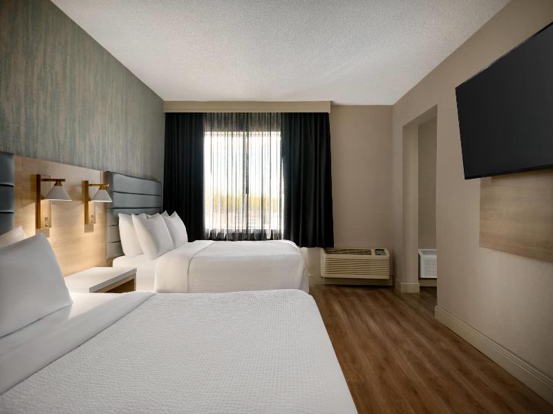 Radisson Hotel Montreal Airport image