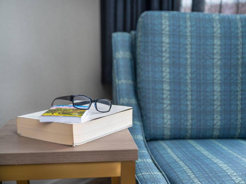 Radisson Hotel Montreal Airport image