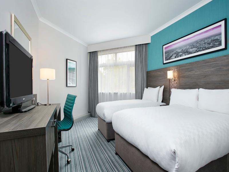 Leonardo Hotel Cheltenham  image