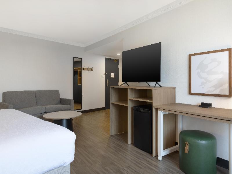 Spark by Hilton Toronto Mississauga image