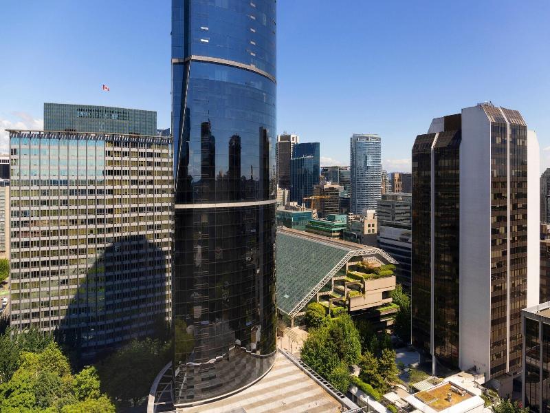 Sheraton Vancouver Wall Centre image