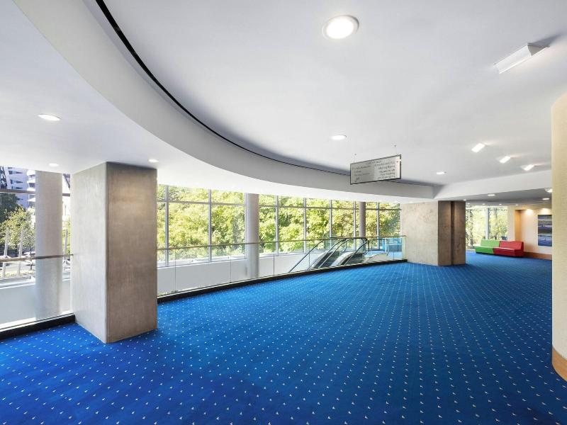 Sheraton Vancouver Wall Centre image