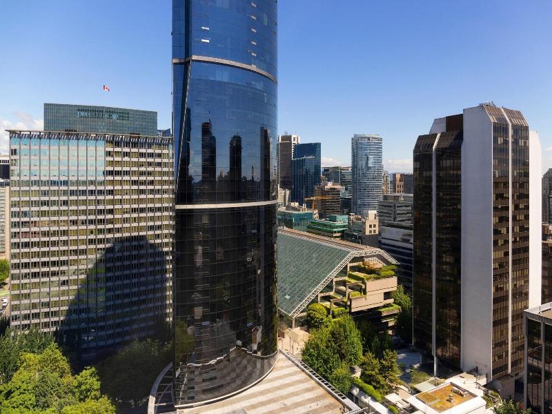 Sheraton Vancouver Wall Centre image