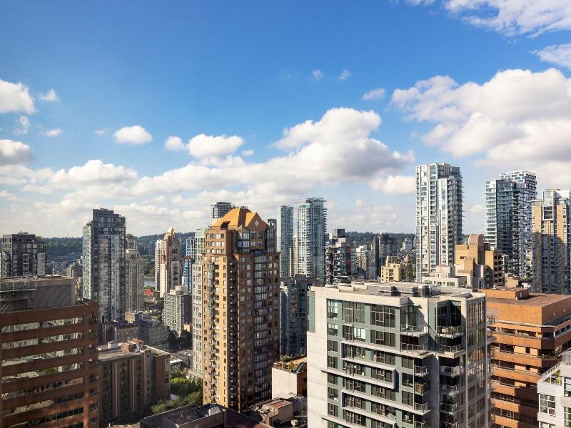 Sheraton Vancouver Wall Centre image