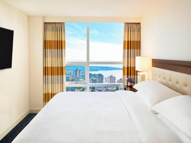 Sheraton Vancouver Wall Centre image