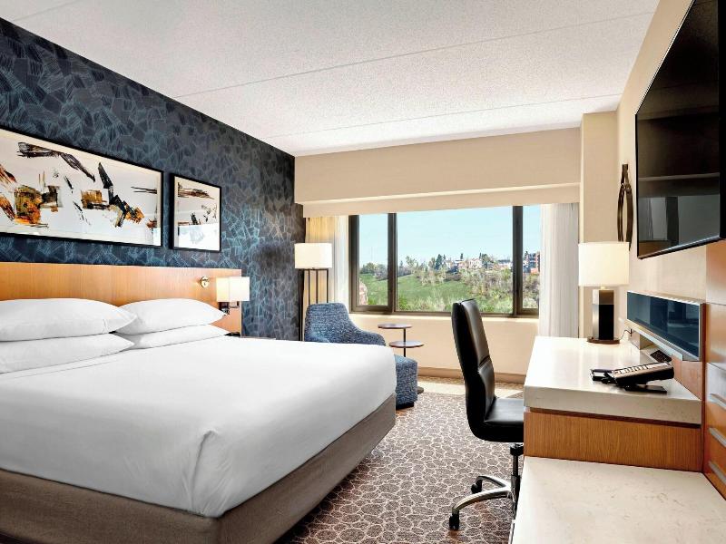 Delta Hotels Calgary Downtown image