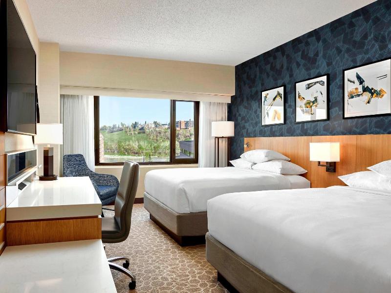 Delta Hotels Calgary Downtown image