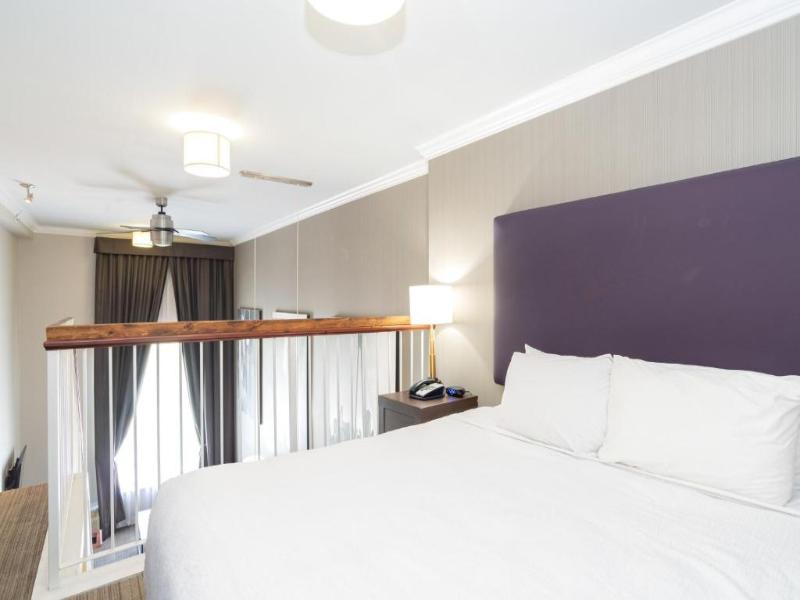 Sandman Signature Calgary Downtown Hotel image