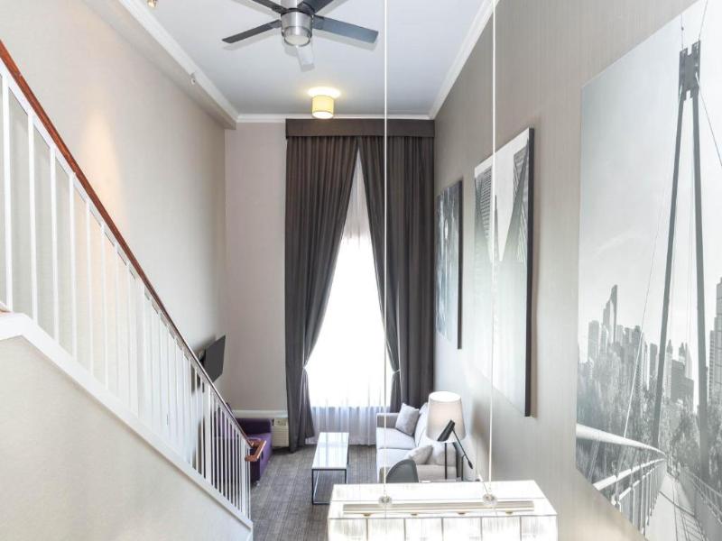 Sandman Signature Calgary Downtown Hotel image
