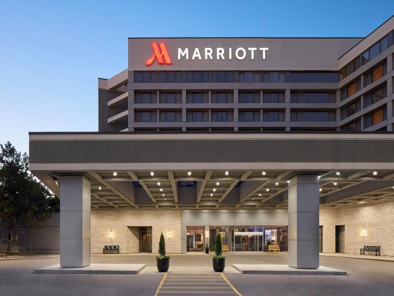 Toronto Airport Marriott Hotel image