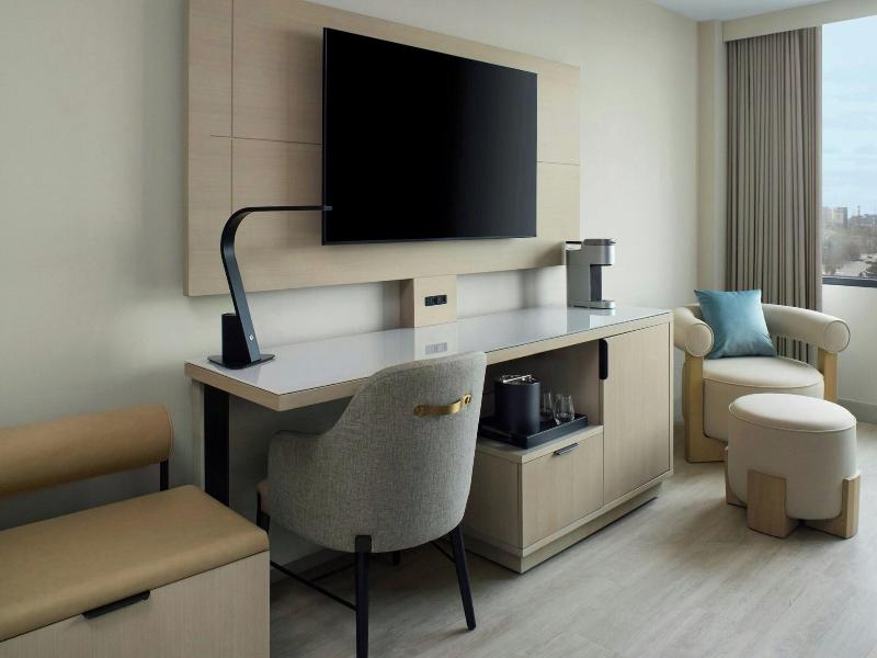 Toronto Airport Marriott Hotel image