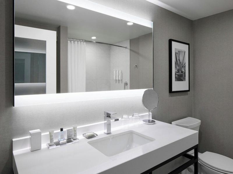 Toronto Airport Marriott Hotel image