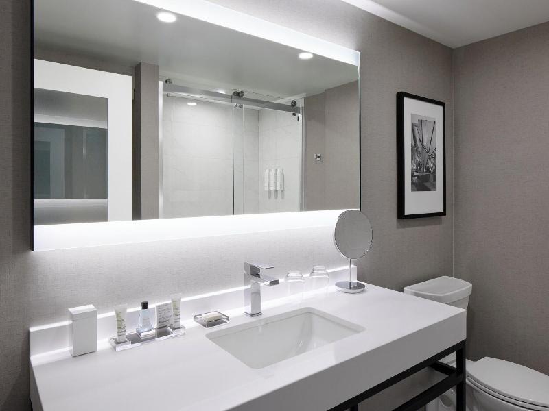 Toronto Airport Marriott Hotel image