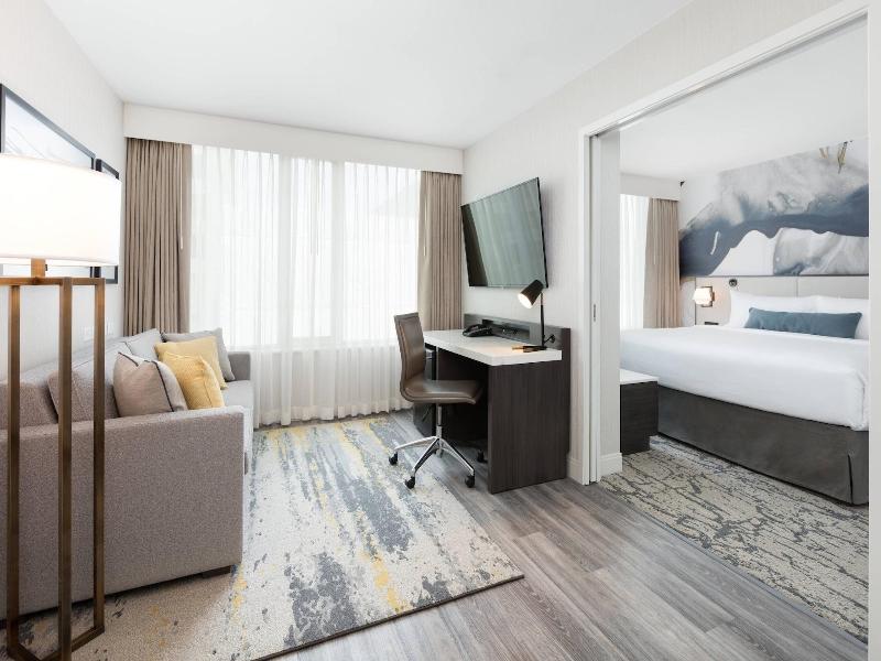 Delta Hotels Vancouver Downtown Suites image