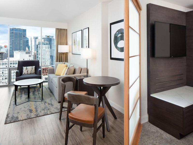 Delta Hotels Vancouver Downtown Suites image