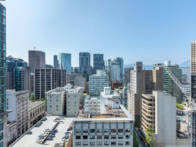 Delta Hotels Vancouver Downtown Suites image