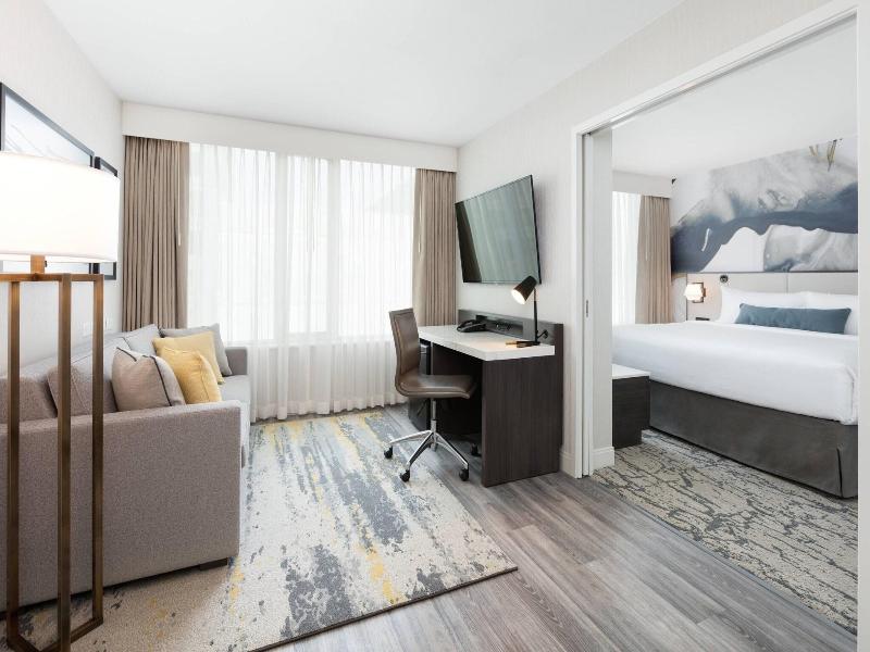Delta Hotels Vancouver Downtown Suites image