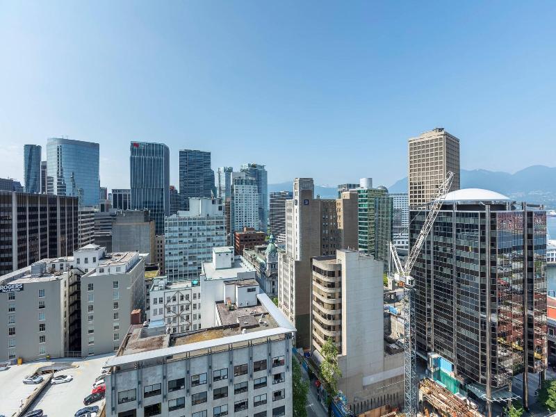 Delta Hotels Vancouver Downtown Suites image