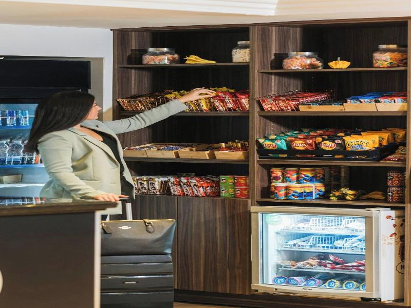 Delta Hotels Montreal image