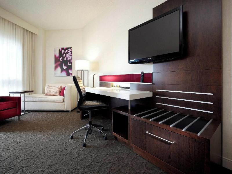 Delta Hotels Montreal image